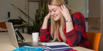 Pay Off Student Loans Fast: Strategies Before Interest Rates Rise - Cover Image