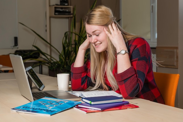 Pay Off Student Loans Fast: Strategies Before Interest Rates Rise