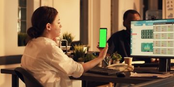 New Personal Finance Apps & Tools to Manage Your Money in 2025 - Cover Image