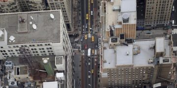 US Economic Forecast: Impact of Unemployment Claims Increase - Cover Image